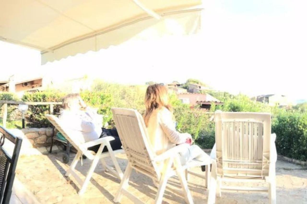 Vila Casa Vacanza La Terrazza Panoramica A 200 Mt Dal Mare Simius Exteriér fotografie